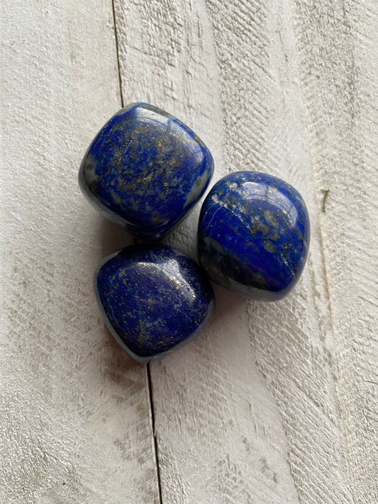 Lapis Lazuli, The Vampire Diaries protection stone.